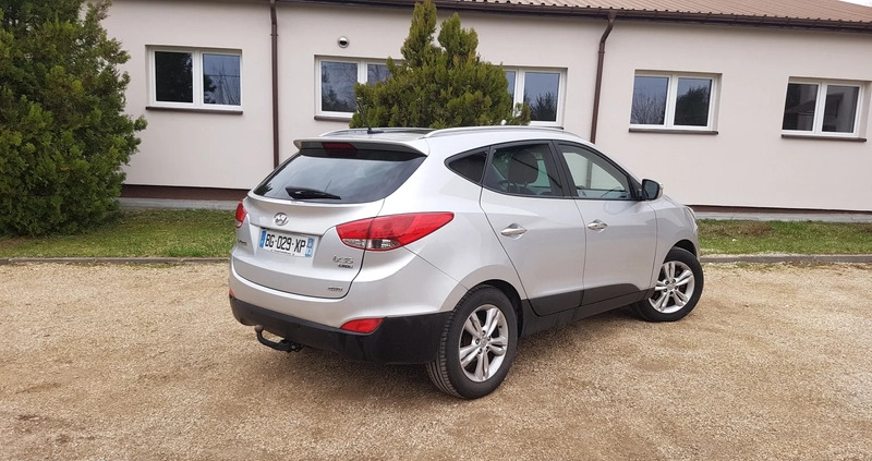 Hyundai ix35 cena 37500 przebieg: 164000, rok produkcji 2011 z Muszyna małe 106